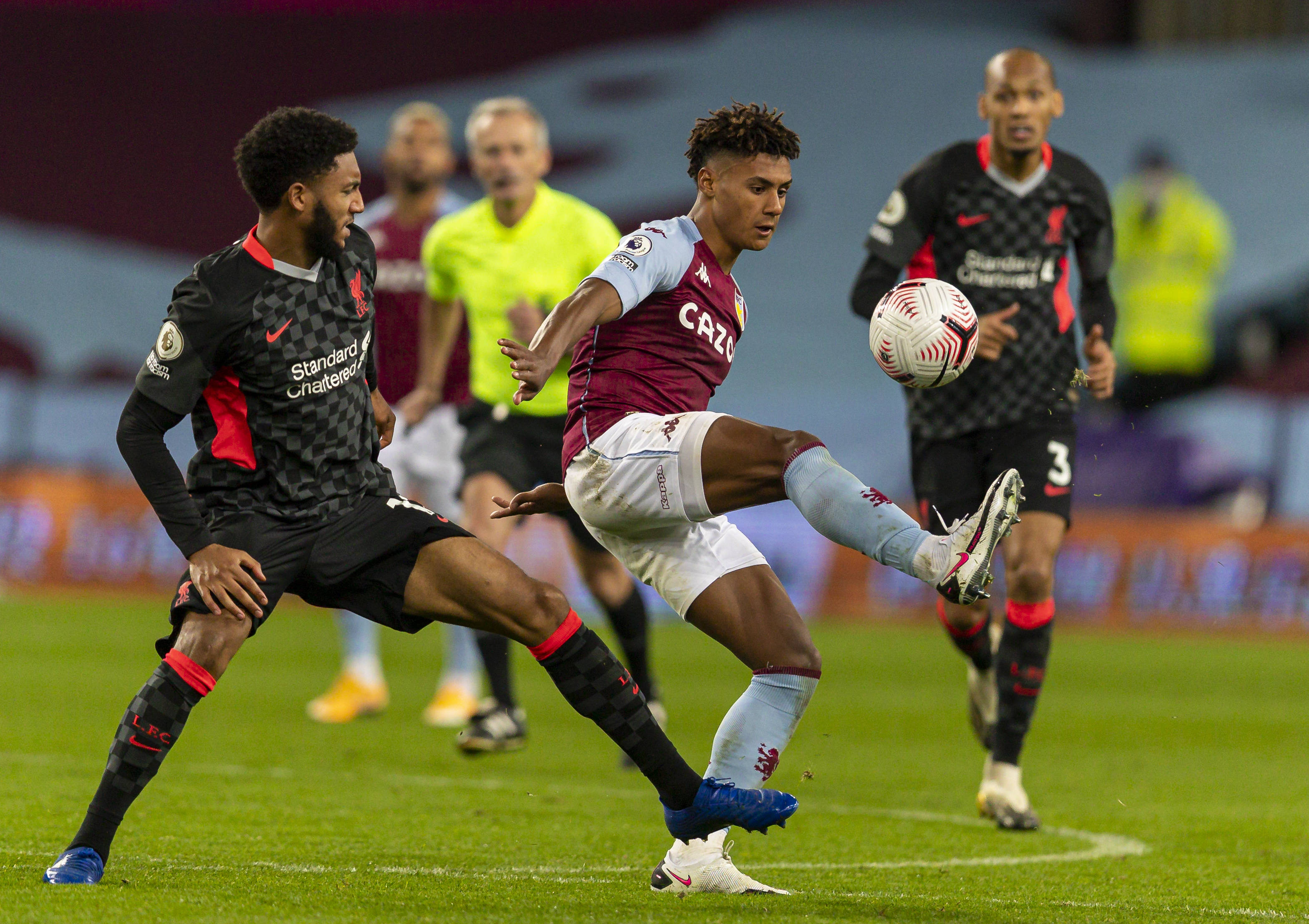 火箭與猛龍對決揭秘：裁判漏判泰特犯規 猛龍錯失逆襲良機陷入困境.